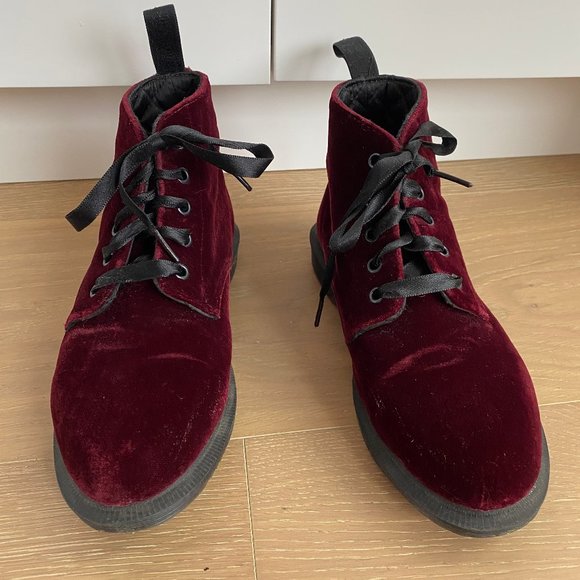DR. MARTENS LANA Dark Red Velvet 5-Eye Ankle Boots Women's US 7L EU 38 UK 5 - Picture 1 of 7